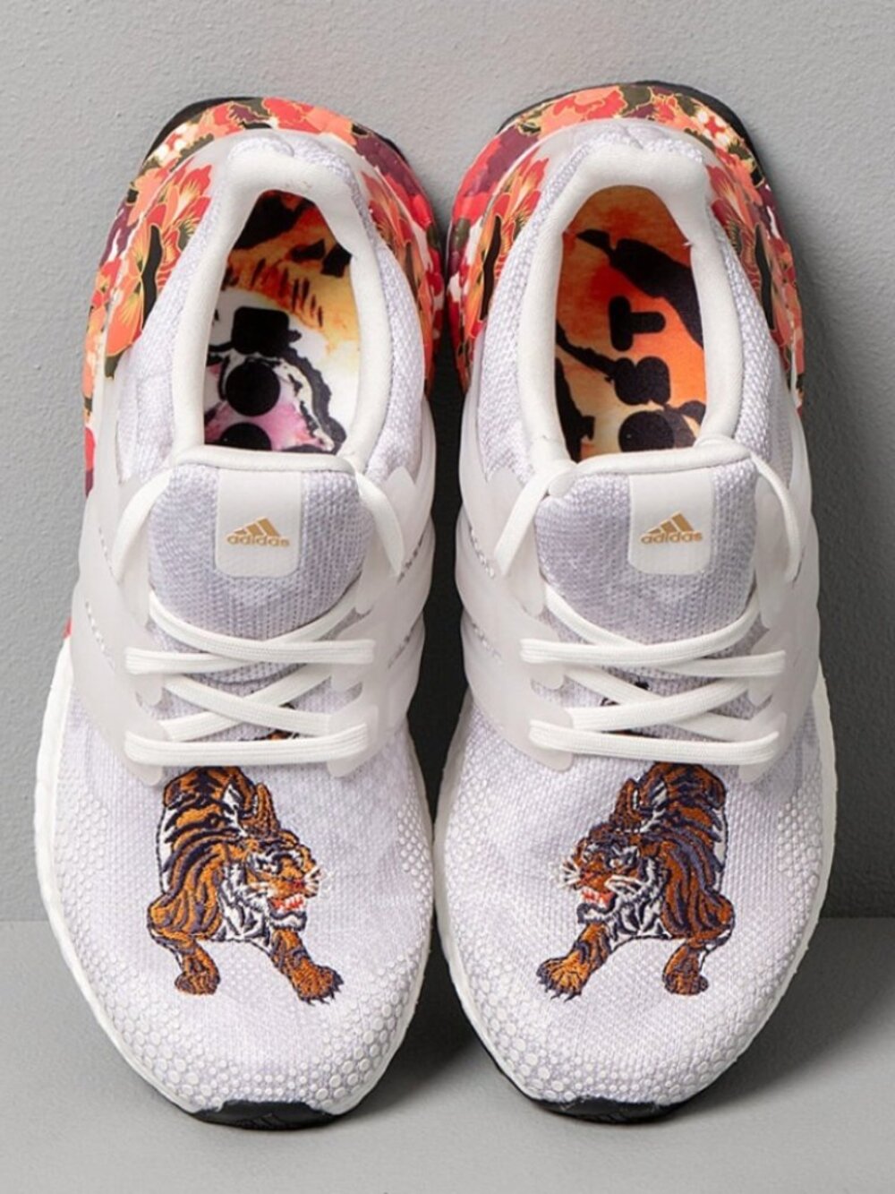 ADIDAS ULTRABOOST DNA Chinese New Year Tiger Size 7